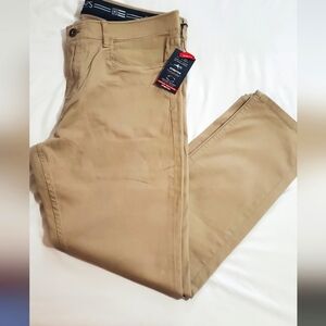 NWT Chaps Khaki 38x32 Men's Comfort Stretch Pants. Expandable Waist Band.